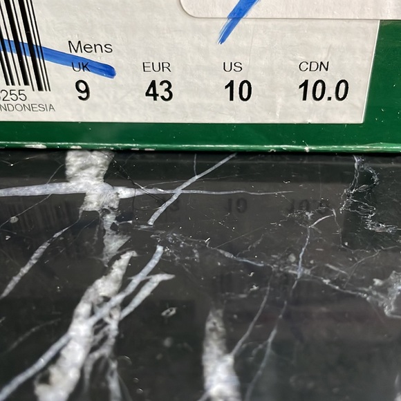 PUMA SUEDE CLASSIC BLACK/WHITE SNEAKERS/SHOES - Picture 10 of 10